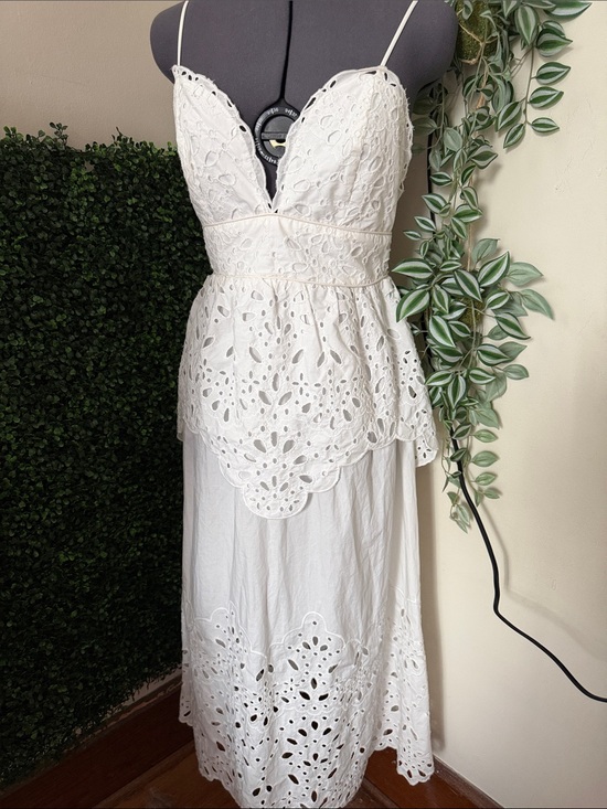 FARM Rio Dresses & Skirts - FARM Rio White Eyelet Lace Midi Dress with Spaghetti Straps